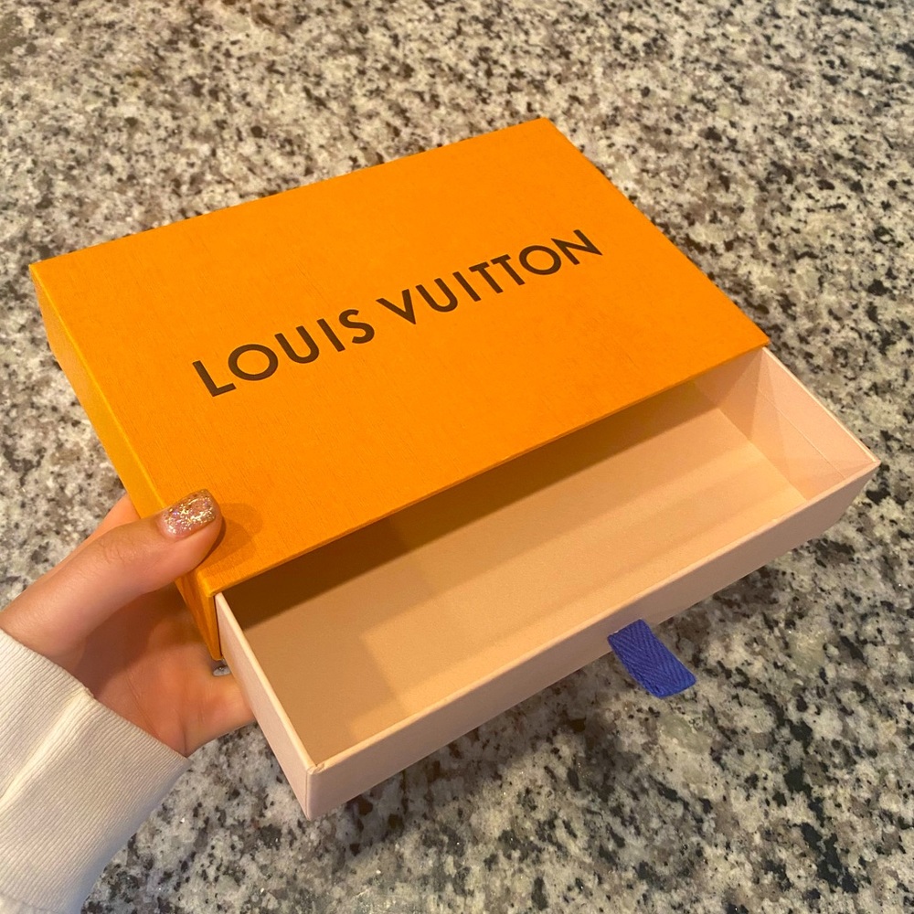 LOUIS VUITTON - Authentic Box